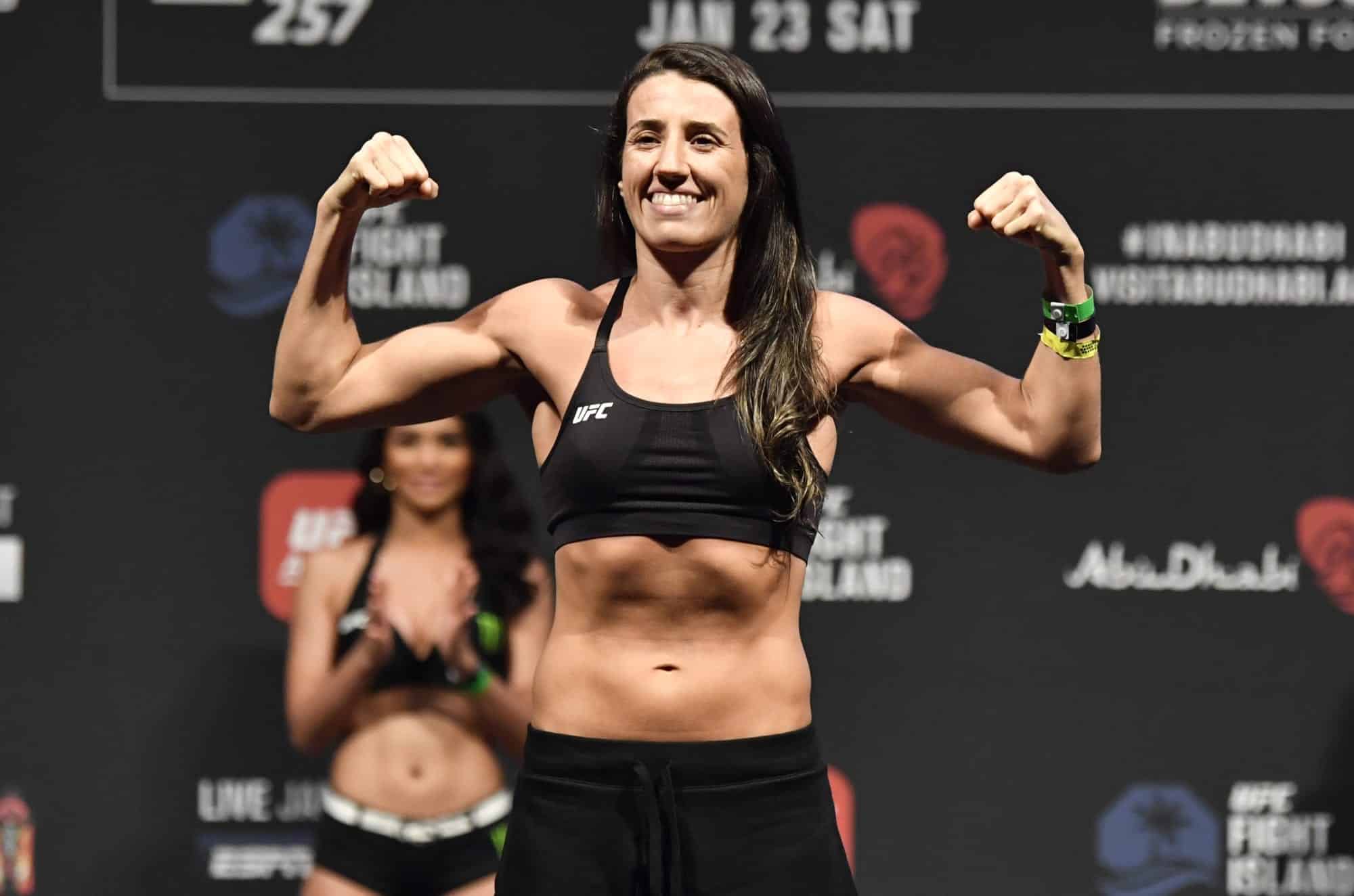 Marina Rodriguez e Michelle Waterson passam pela pesagem oficial sem problemas! (Foto; Getty Images)