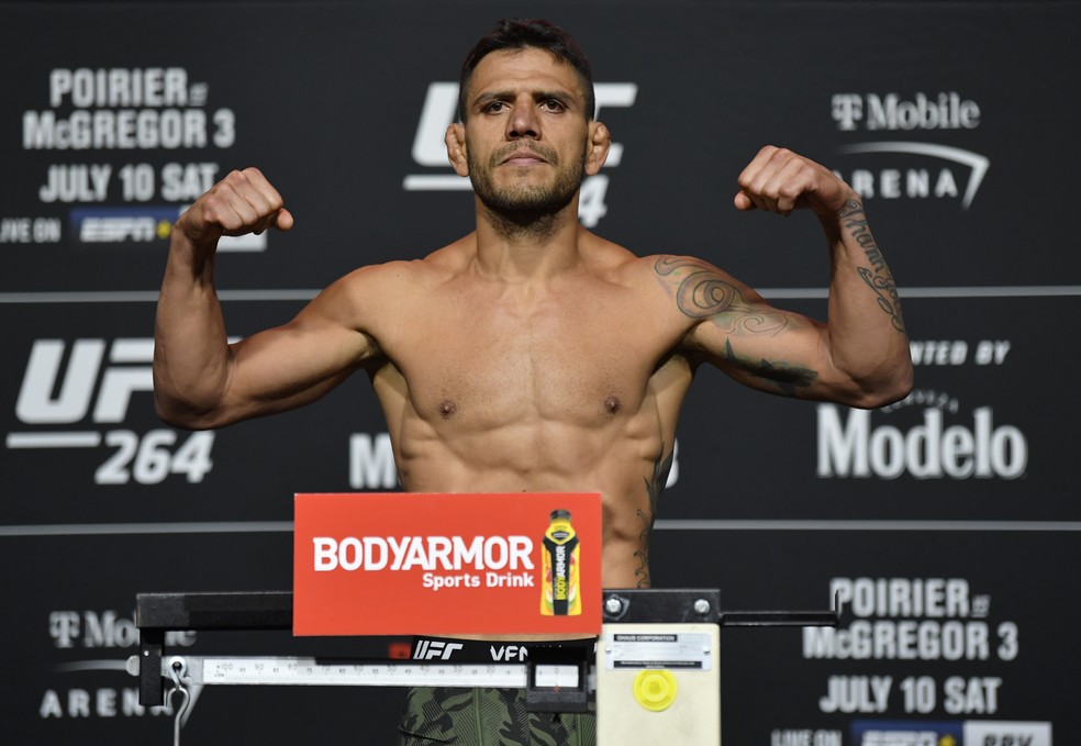 Rafael dos anjos provoca mcgregor após lesão: “prove do seu próprio remédio”