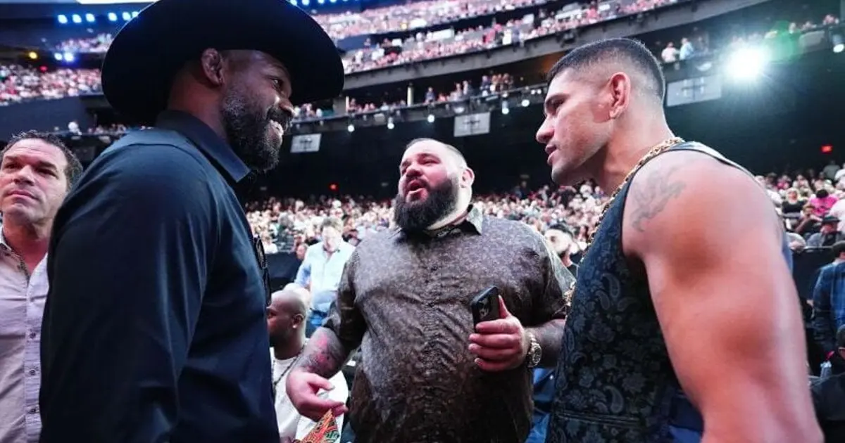 Alex Poatan e Jon Jones se reencontram após polêmica no UFC Casa Branca