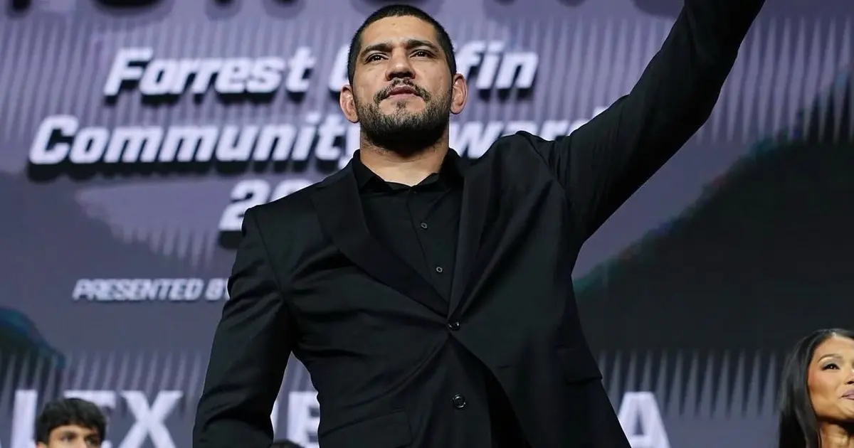 Alex Poatan critica arbitragem após demissão de Michel Pereira do UFC