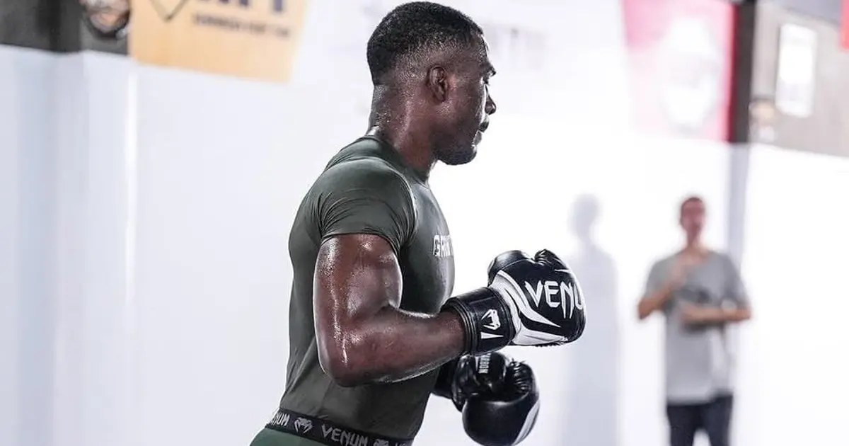 UFC Belgrado: Estreia de Michael Oliveira e card completo do evento