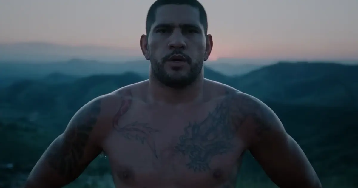 Alex Poatan retoma treinos em busca do terceiro cinturão no UFC