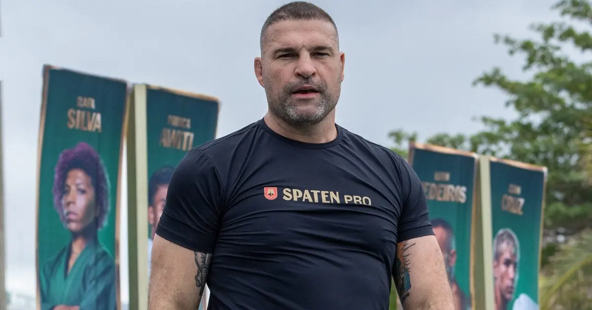 Glover Teixeira e Shogun: Luta histórica e respeito mútuo no Spaten Fight Night 3