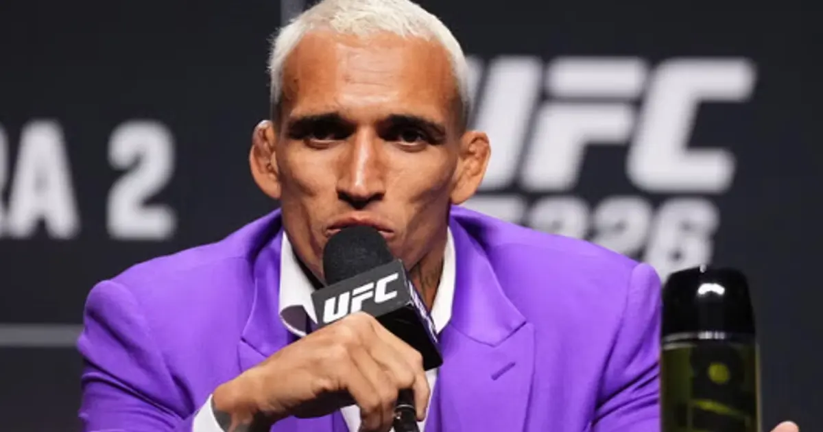 Charles do Bronx esclarece rumores sobre recusa de luta no UFC 331