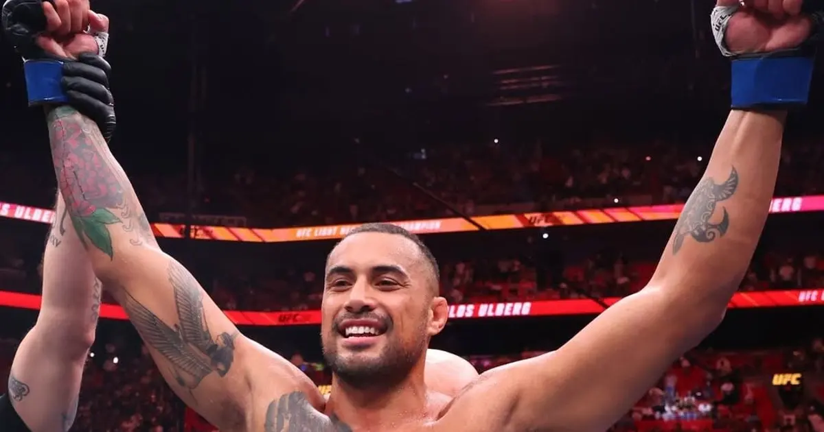 Carlos Ulberg planeja retorno ao UFC após lesão no joelho
